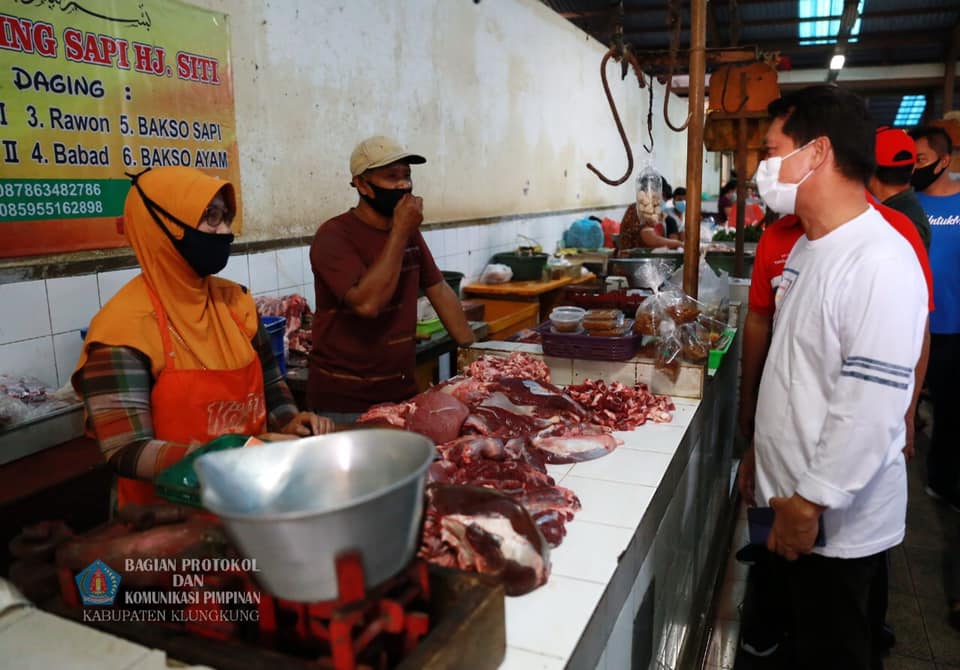 Bupati Suwirta Monev Pasar Umum Galiran dan Pasar Seni Jelang Hari Raya Galungan dan Kuningan