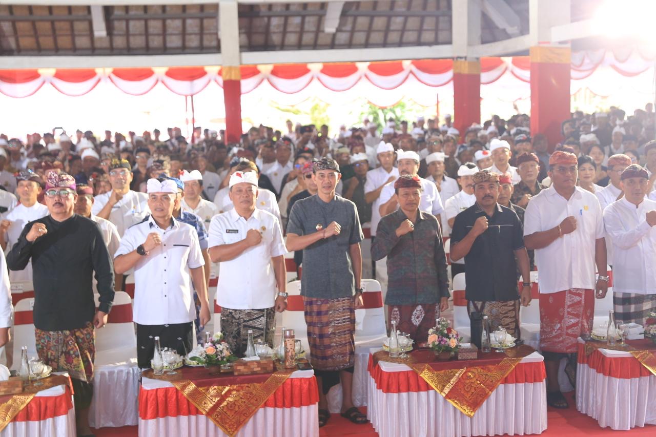Wabup Tjok Surya Hadiri Percepatan Pelaksanaan Gerakan Bali Bersih Sampah