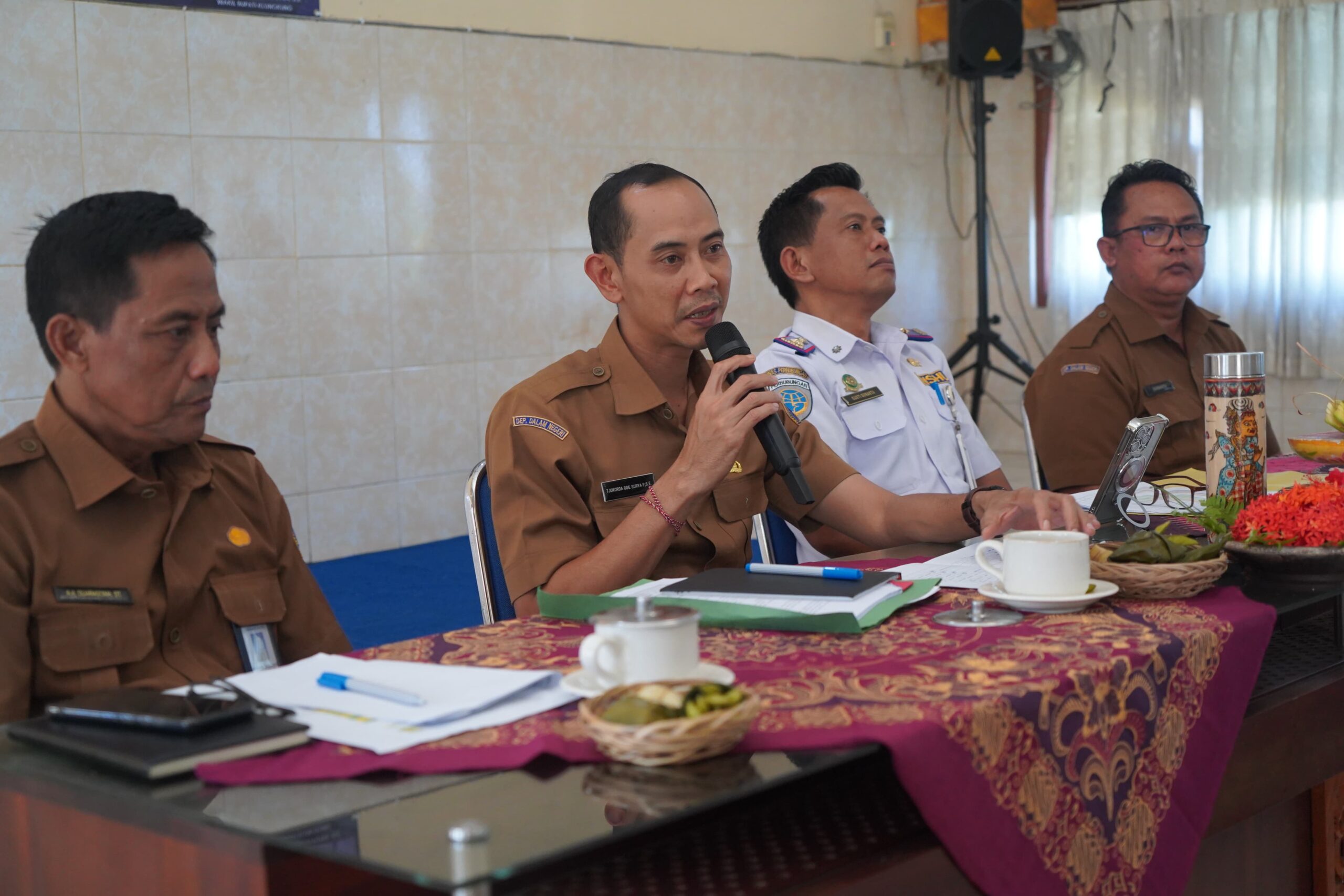 Banyak Paket Pekerjaan Yang Belum Berproses, Wabup Tjok Surya Monev Tiga OPD