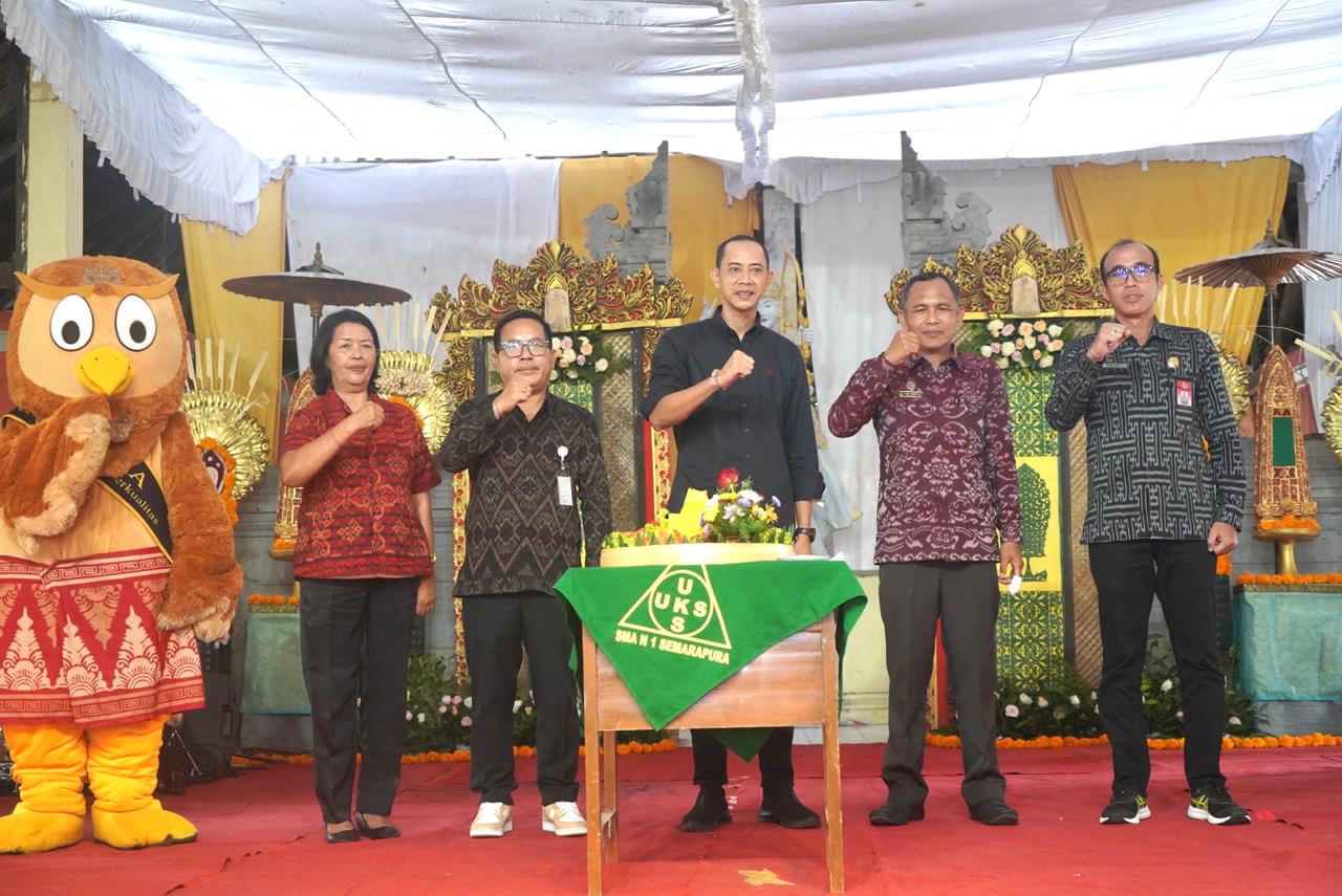 Wabup Tjok Surya Hadiri HUT EKASMA
