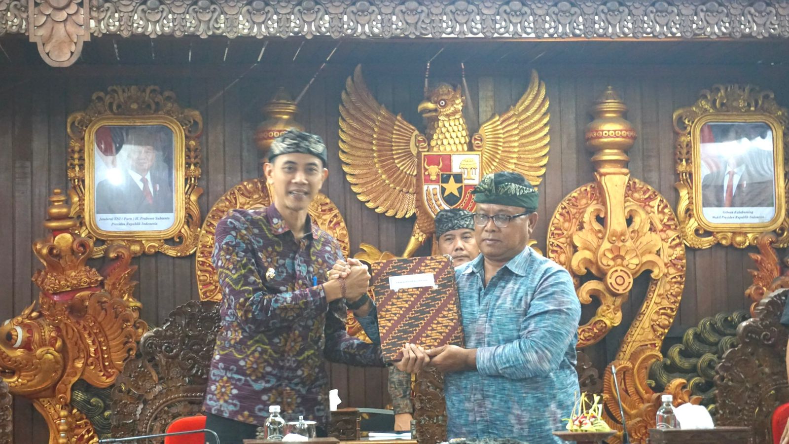 Wakil Bupati Klungkung, Tjokorda Gde Surya Putra menghadiri Sidang Pemandangan Umum Fraksi-Fraksi Anggota DPRD Kabupaten Klungkung