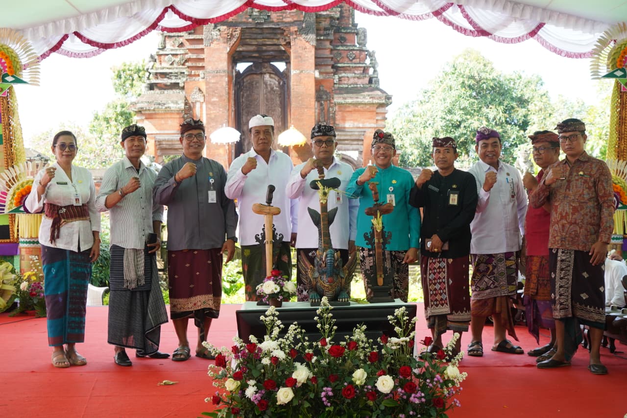 Rahina Tumpek Landep, Klungkung Pamerkan 137 Keris Pusaka
