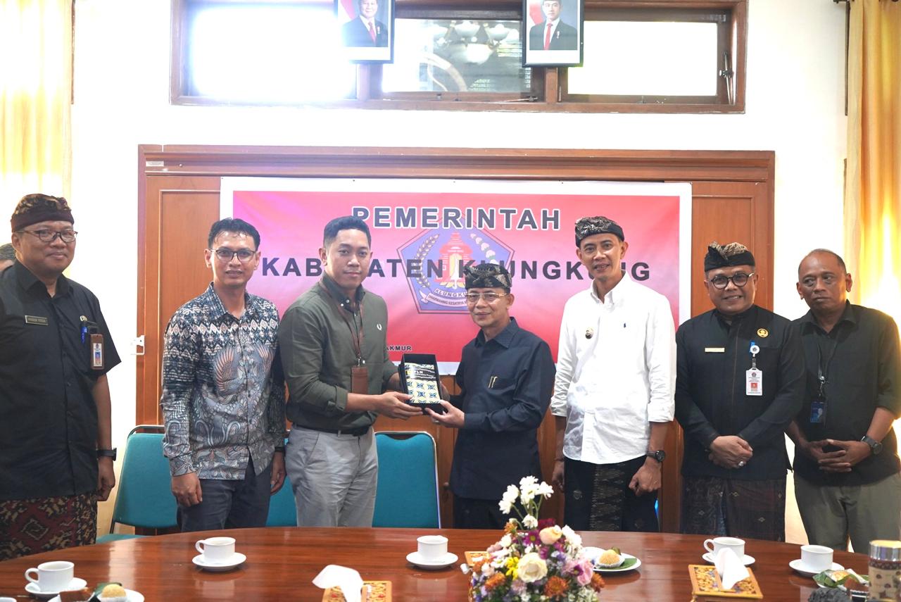 Wujudkan Nusa Penida Green Energy, Bupati Satria Sambut Baik Program PLN Indonesia Power