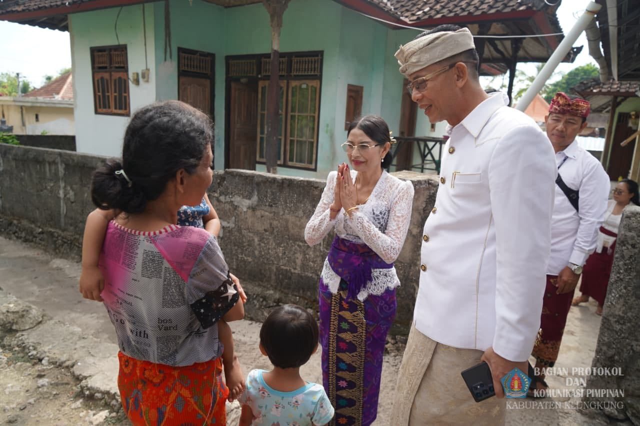 Lanjutkan Aksi Penyerahan Bantuan Sosial di Kecamatan Nusa Penida