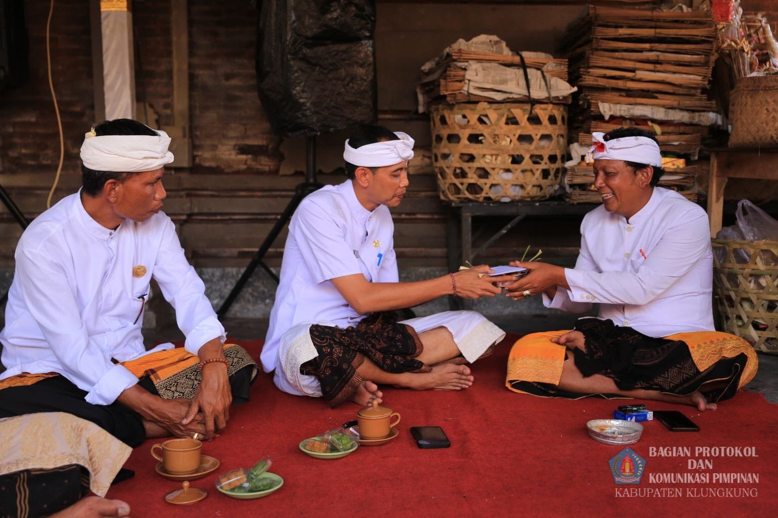Wakil Bupati Klungkung, Tjokorda Gde Surya Putra menghadiri Karya Agung Mamungkah, Tawur Balik Sumpah, Nudug Pedagingan, Ngenteng Linggih, Padudusan Agung, Menawa Ratna lan Mepeselang di Paibon Ki Gede Pasek Gelgel Aan