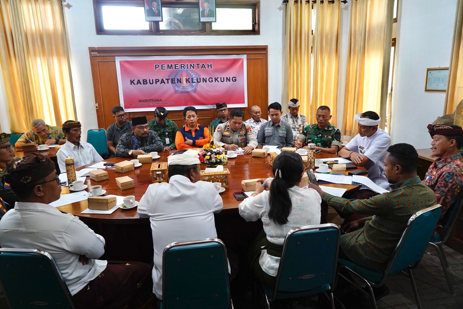 Jelang Nataru, Wabup Tjok Surya Perkuat Sinergi Pengamanan Ibadah Akhir Tahun