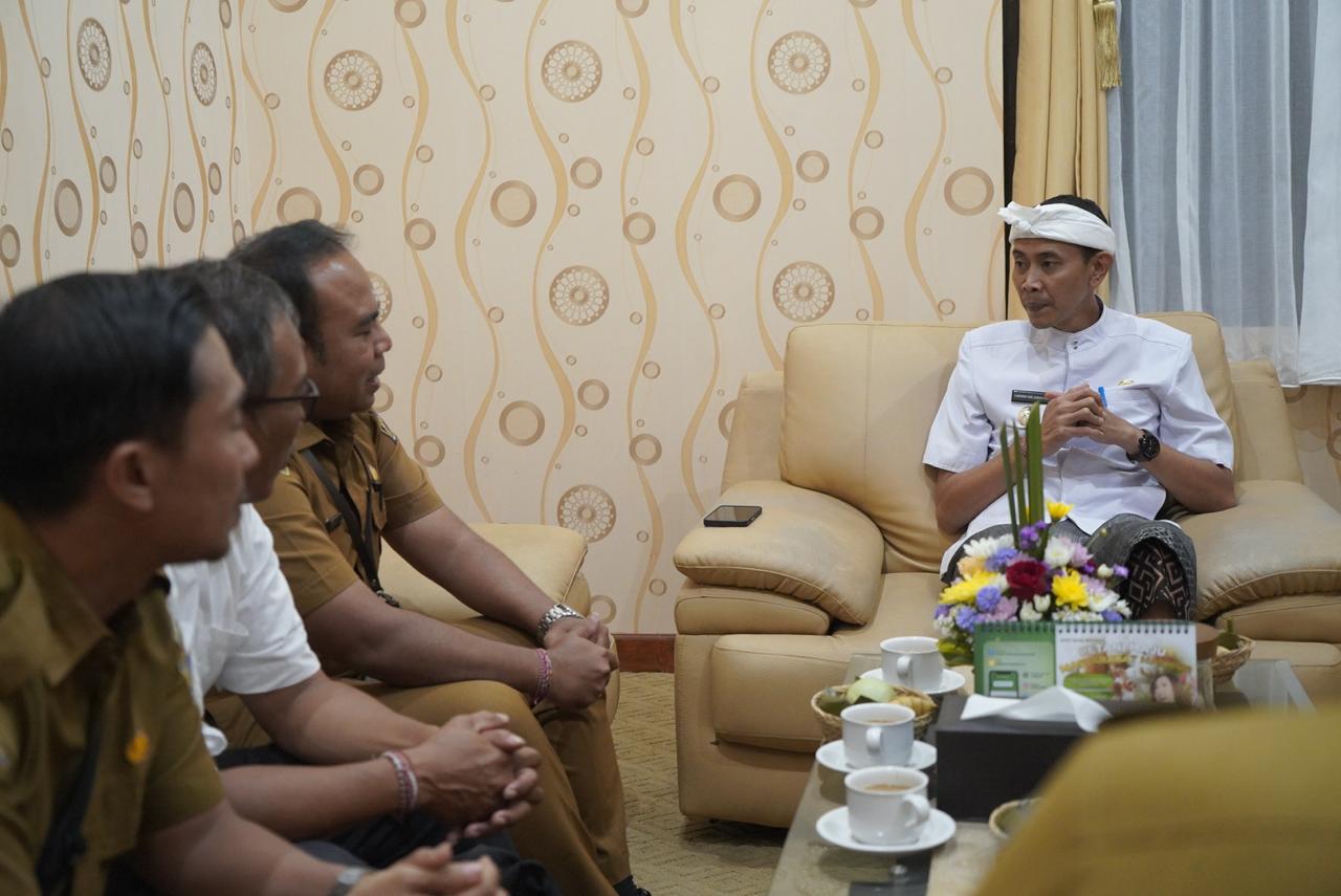Wabup Tjok Surya terima audiensi Ketua Harian Akuatik Indonesia Pengurus Kabupaten Klungkung