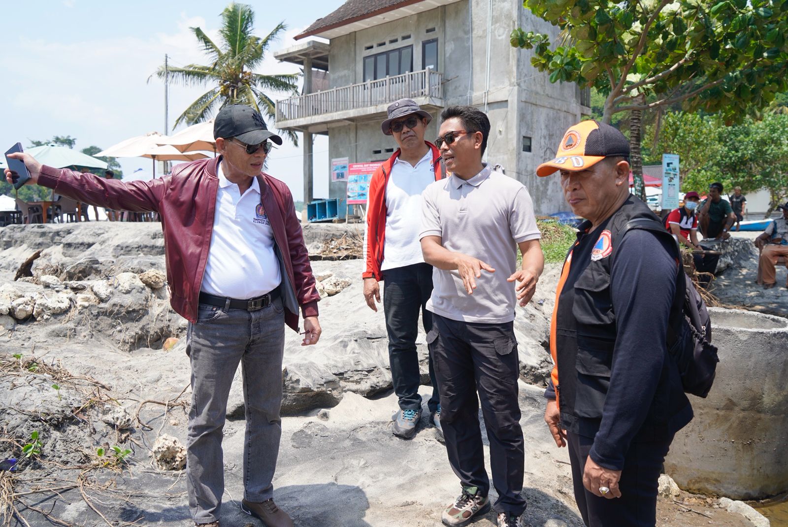 Antisipasi Banjir di Pantai Crystal Bay, Bupati Satria Tugaskan Dinas PUPR Buatkan Sodetan