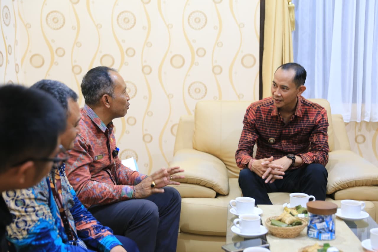 Wabup Tjok Surya Terima Audiensi Balai Pelestarian Kebudayaan Wilayah XV