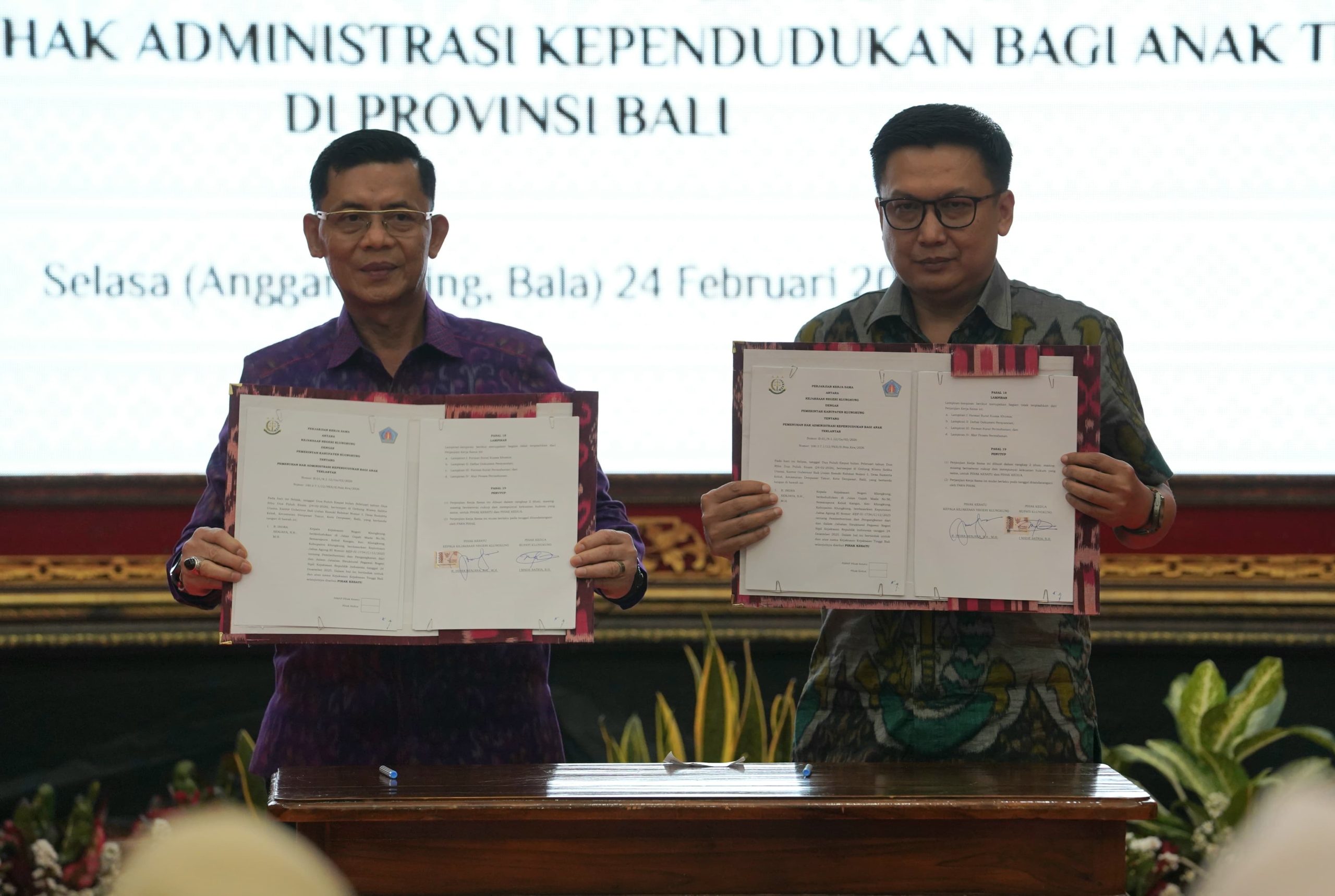 Bupati Klungkung Teken Kerja Sama dengan Kejari, Perkuat Perlindungan Administrasi Kependudukan bagi Anak Terlantar