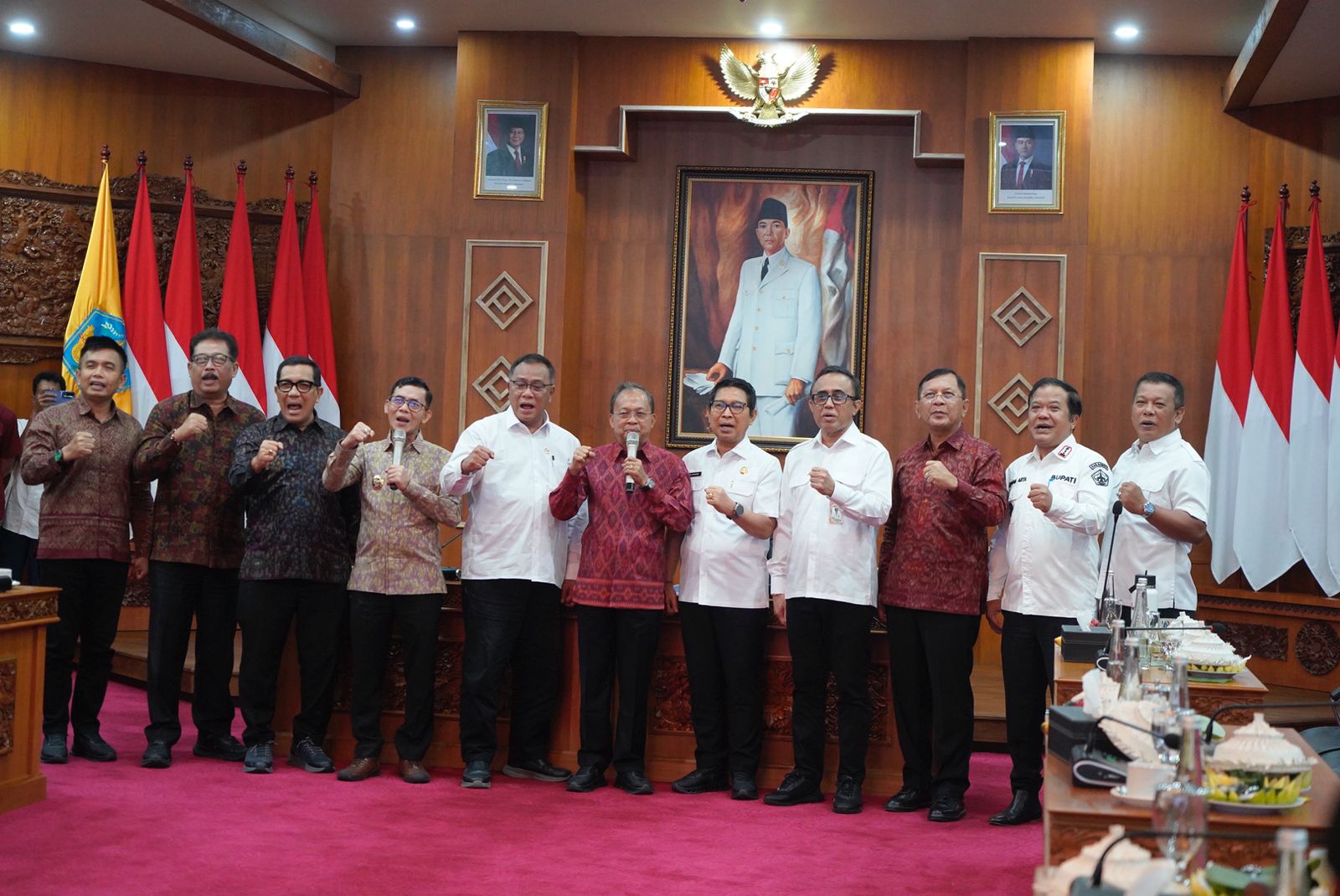 Wujudkan Bali Bersih, Bupati Satria Hadiri Rakor Gerakan Bali 100% Memilah Sampah Bersama Menteri LH