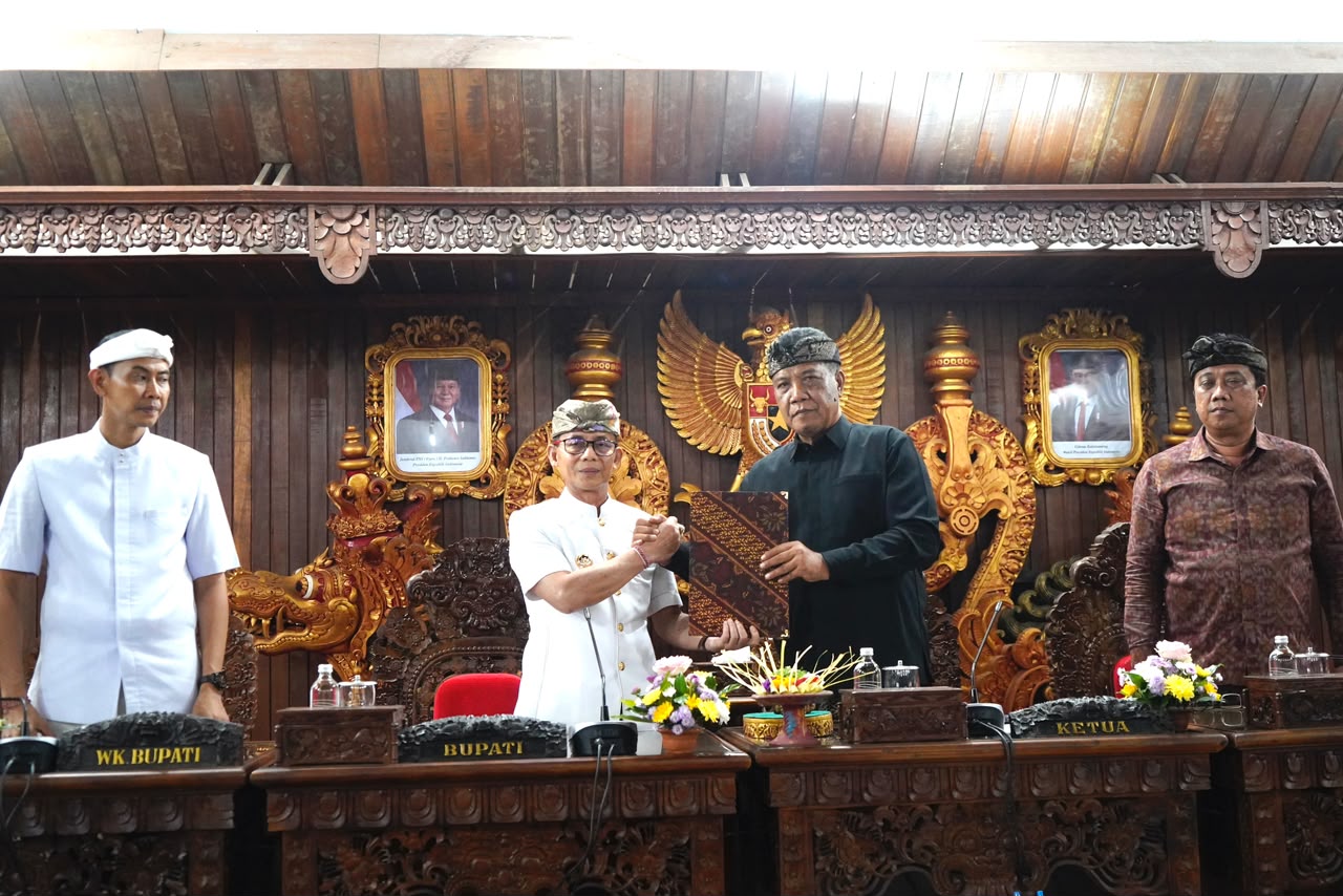 Bupati Satria Hadiri Paripurna DPRD, Bahas Ranperda Pedoman Pemberian Nama Jalan