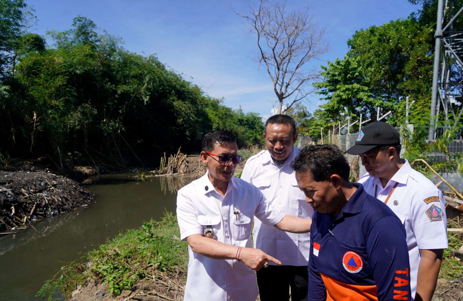 Bupati Klungkung Tinjau Normalisasi Sungai Candigara, Target 60 Hari Kerja Selesai