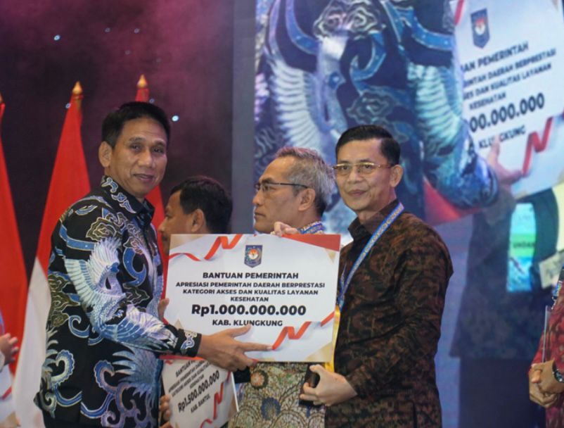 Komitmen Tingkatkan Mutu Kesehatan Daerah, Bupati Satria Terima Apresiasi Pemda Berprestasi 2026 Dari Mandagri